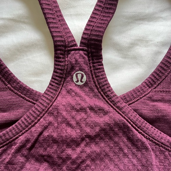 Lululemon Racerback tank top with built in bra. Women’s XS-S - Picture 3 of 4
